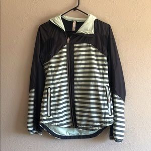 Lululemon Get up & Glow Running Jacket